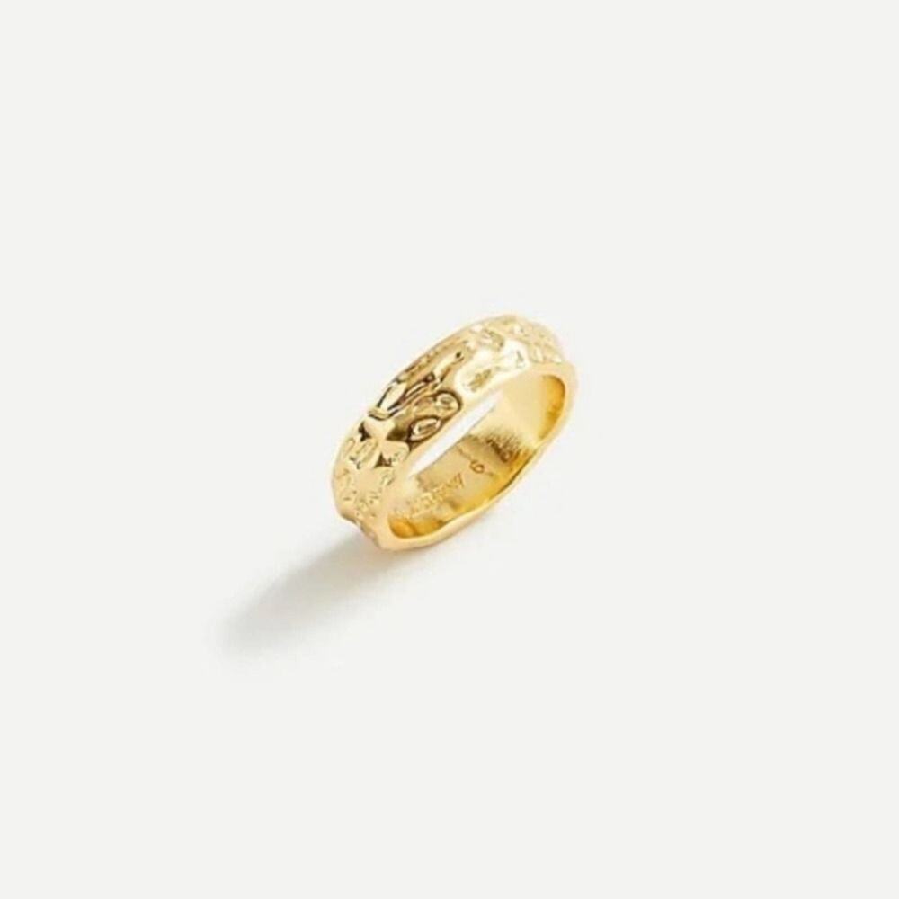 J. CREW GOLD PLATED SIZE 6 RING ENGRAVED CHAMBERLAND TEXTURED BURNISHED GOLD